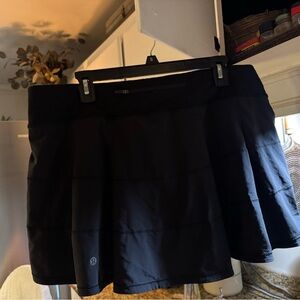 Lululemon size 14 black skirt